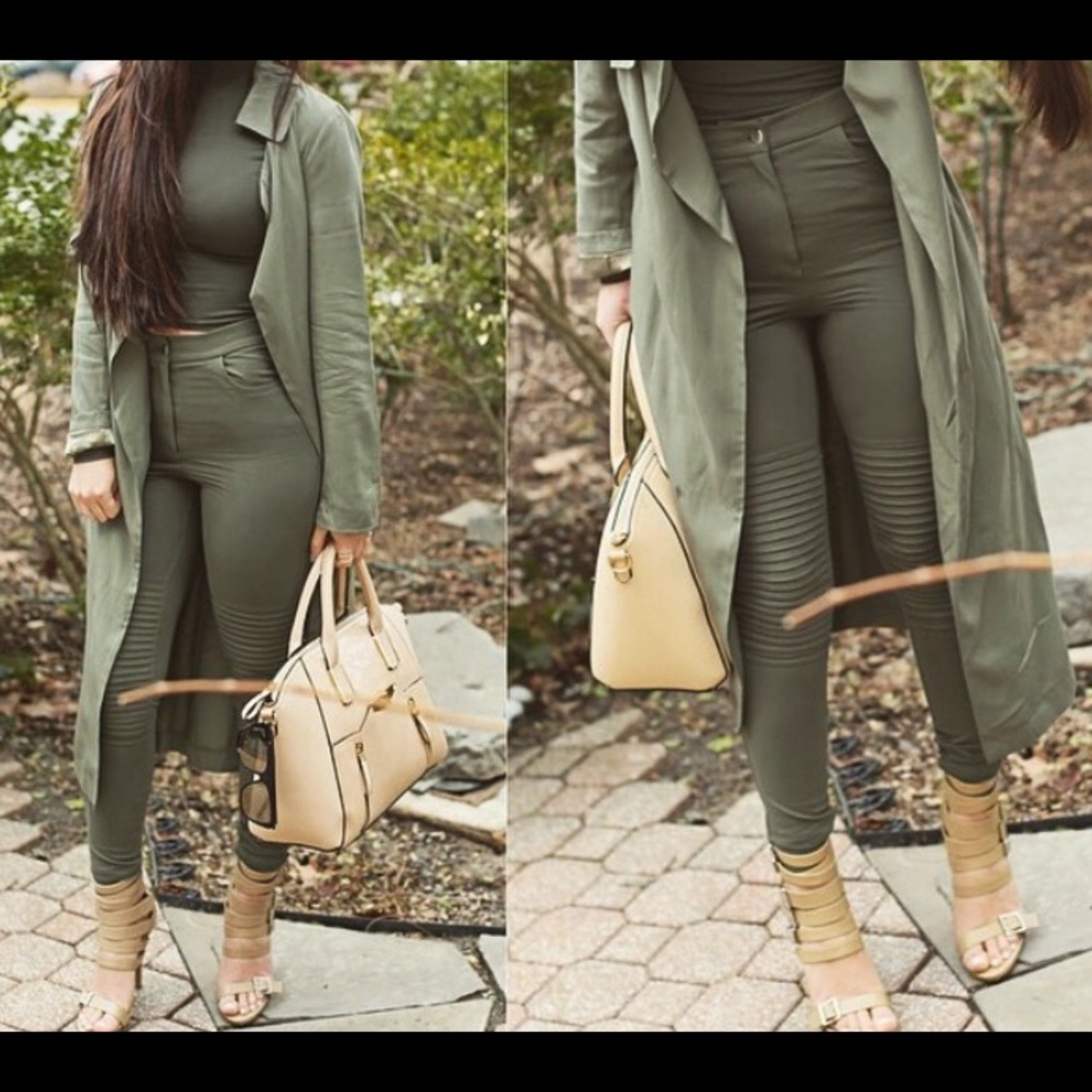 ASOS stretchy pants 🌿☘️